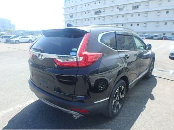Looking for a high-quality SUV? Check out this 2020 Honda CR-V EX Masterpiece in stunning black, rated 4.5 with only 42,170 km on the clock! This oil-fueled beauty is now available in Dhaka. ✨ Key Details: Year: 2020 Model: Honda CR-V EX Masterpiece Condition: 4.5/5 Mileage: 42,170 km Fuel: Oil Color: Black Don't miss out on this exceptional SUV! Contact us now for more info.